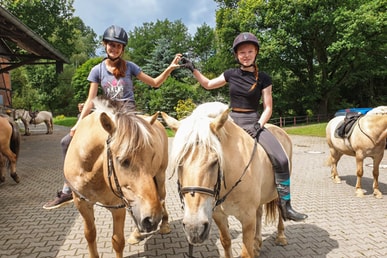 Reitfreizeit für Teenager (Mädchen) ||