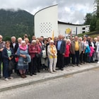 Die CVJM-Gruppe vor dem Passionsspielhaus